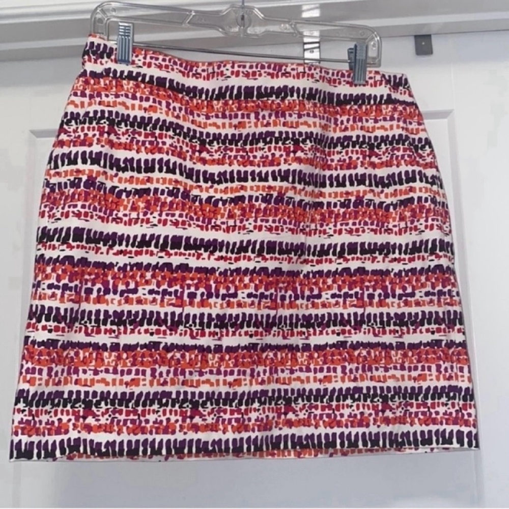 💐 ANN TAYLOR Pink, Purple, and White Abstract Madison Skirt - Size 10P